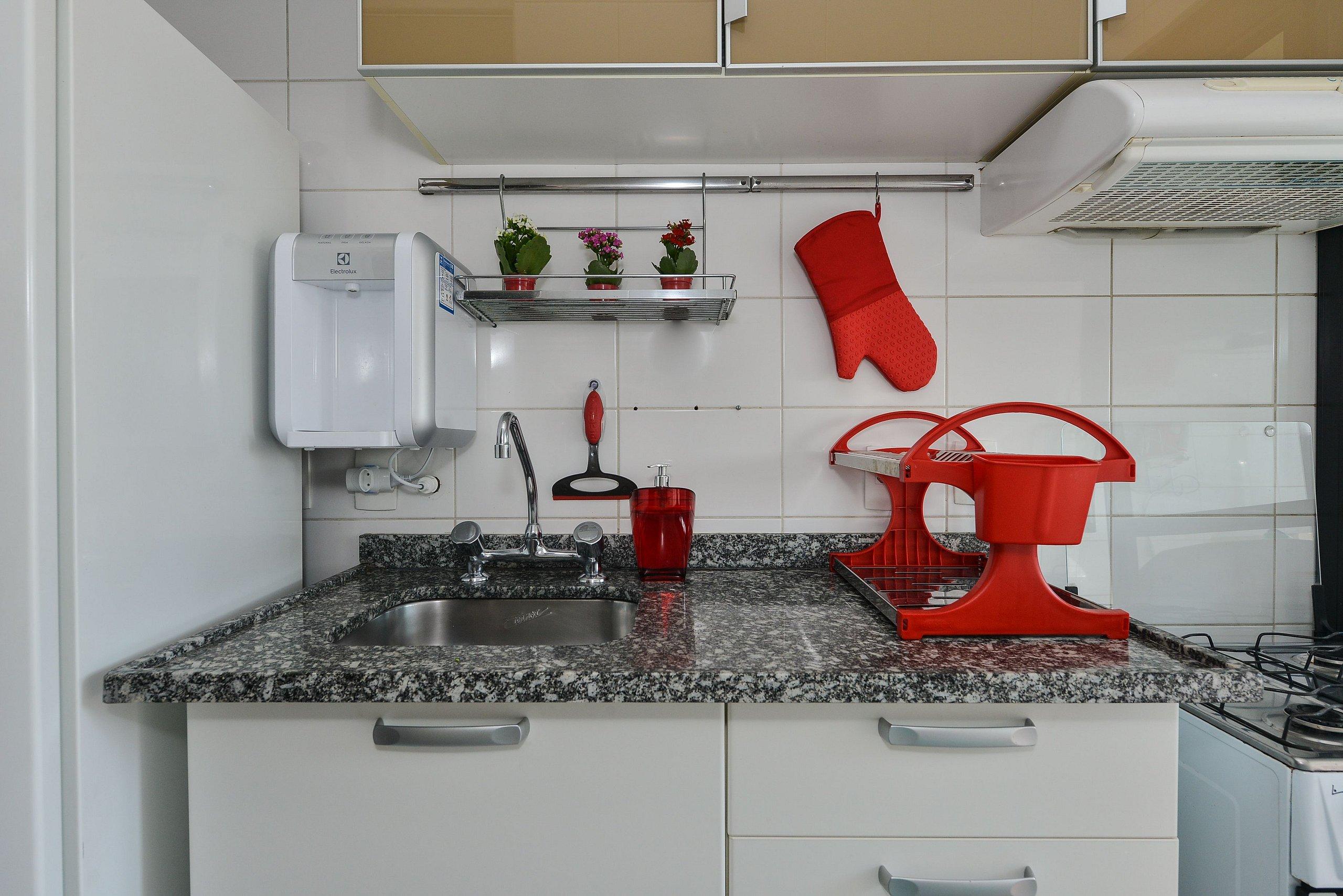 image-housing-carousel