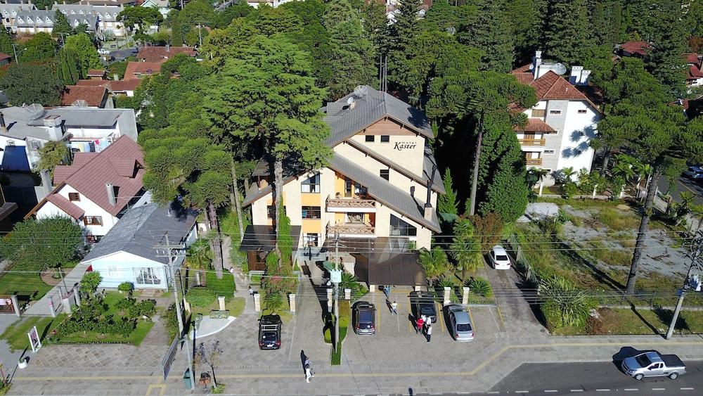 image-housing-carousel