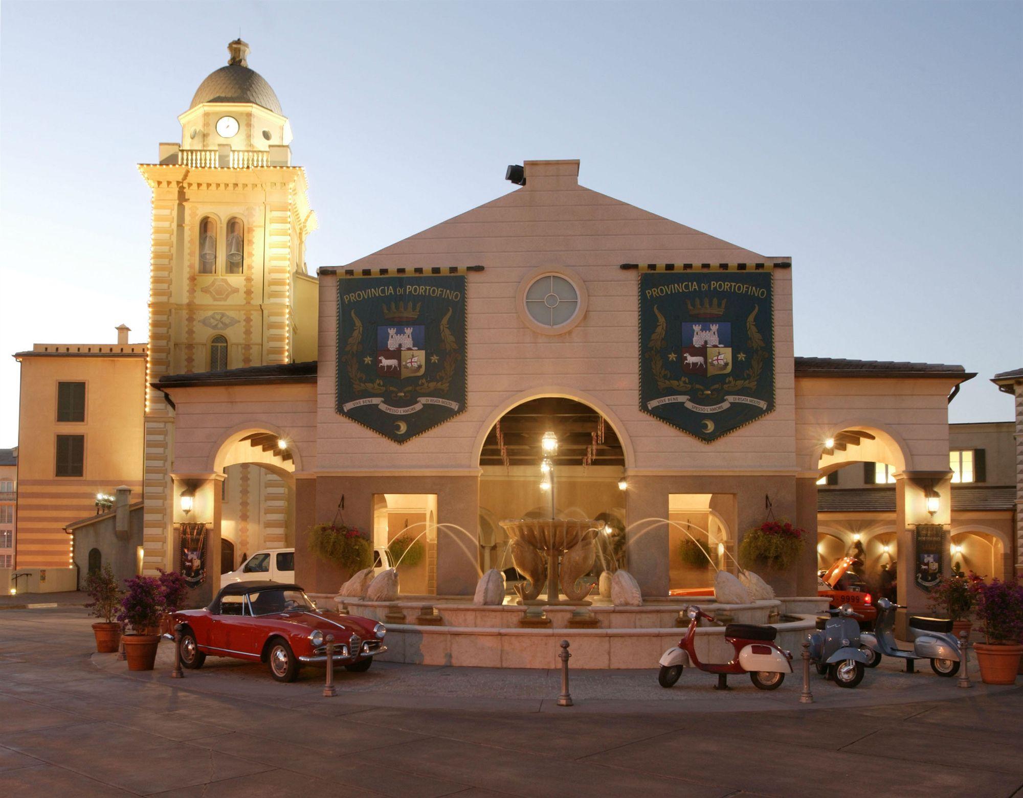 image-housing-carousel