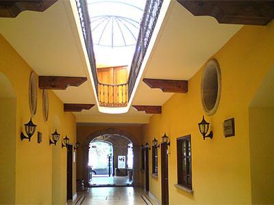 image-housing-carousel