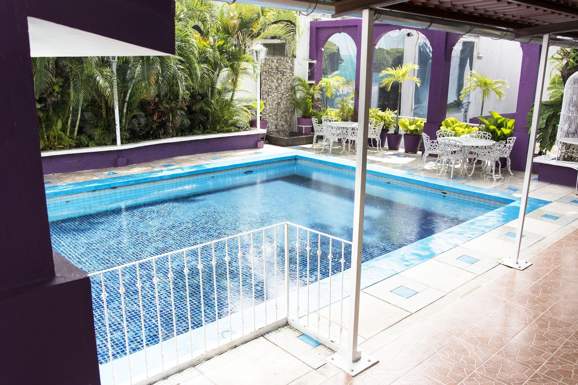 Hotel Michelle 6
