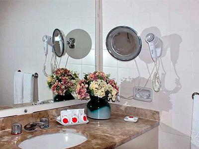 image-housing-carousel
