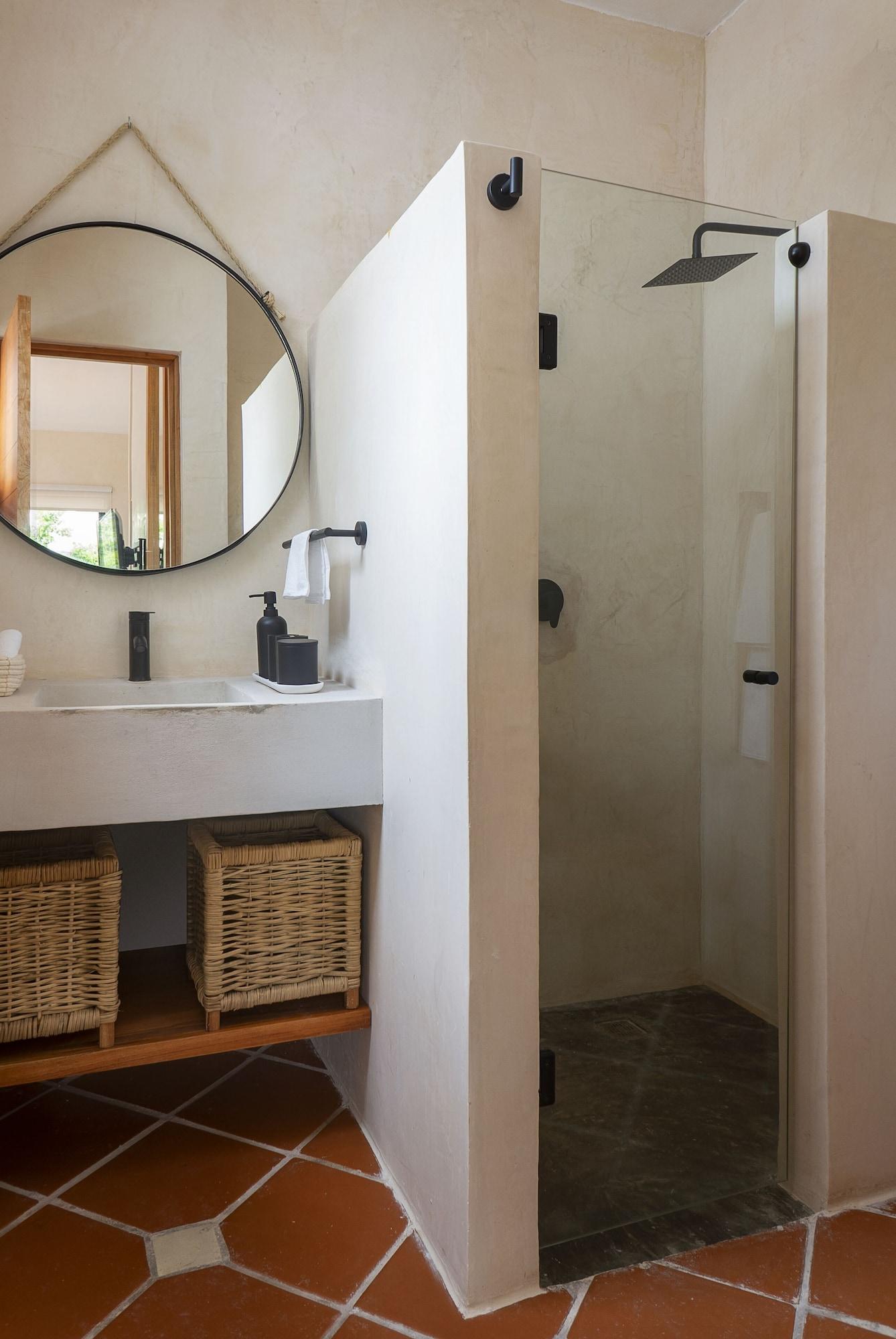 Habitación doble estándar, 1 cama King size, baño en la habitación
