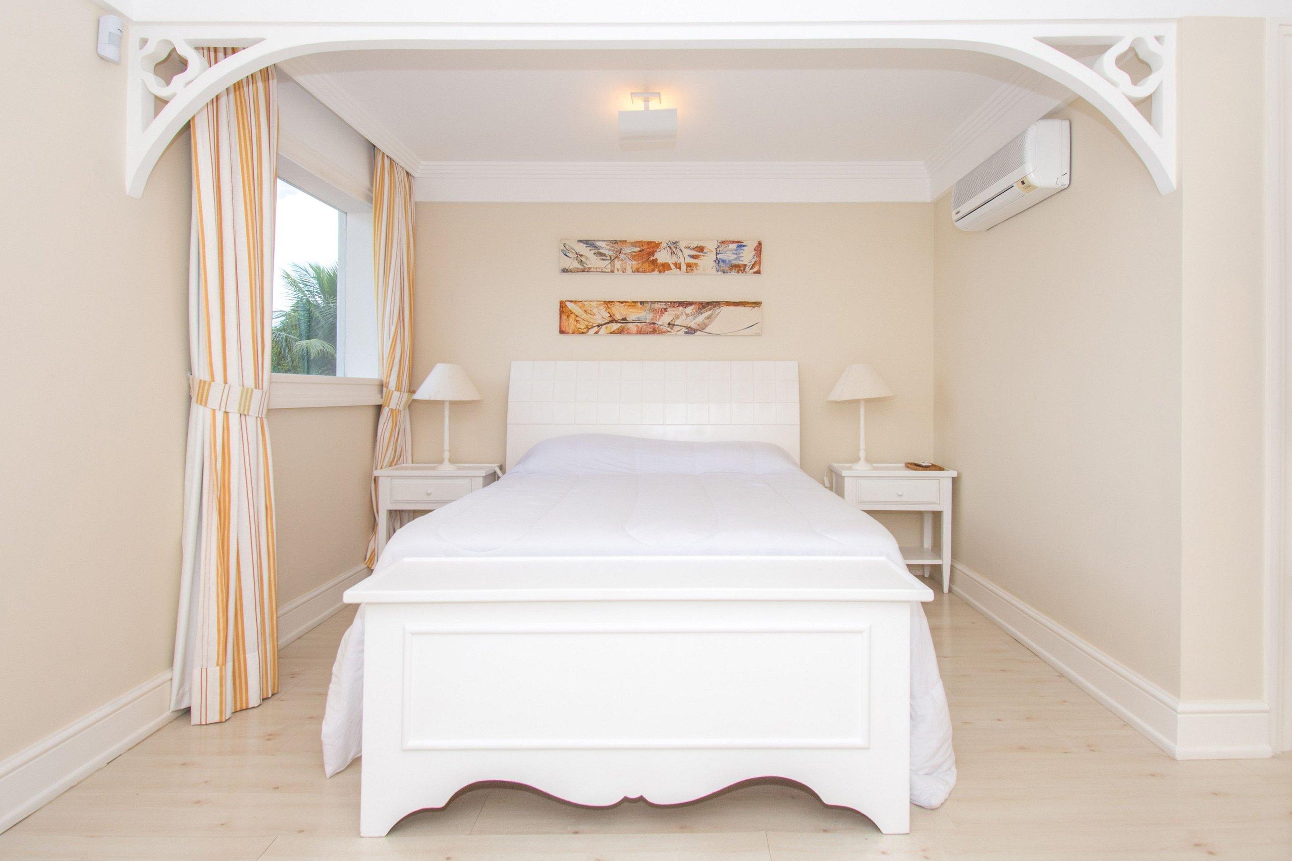 image-housing-carousel