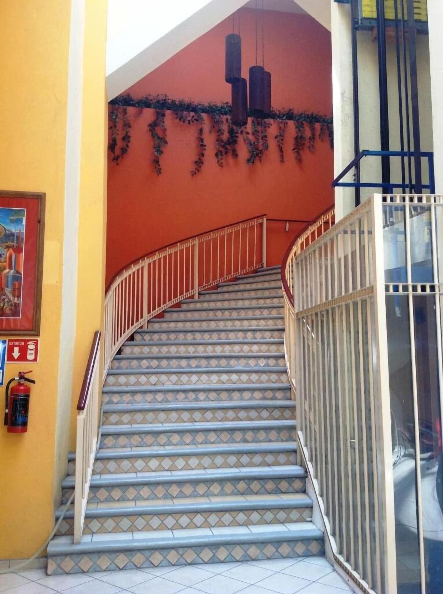 Hotel Plaza Jardín 4