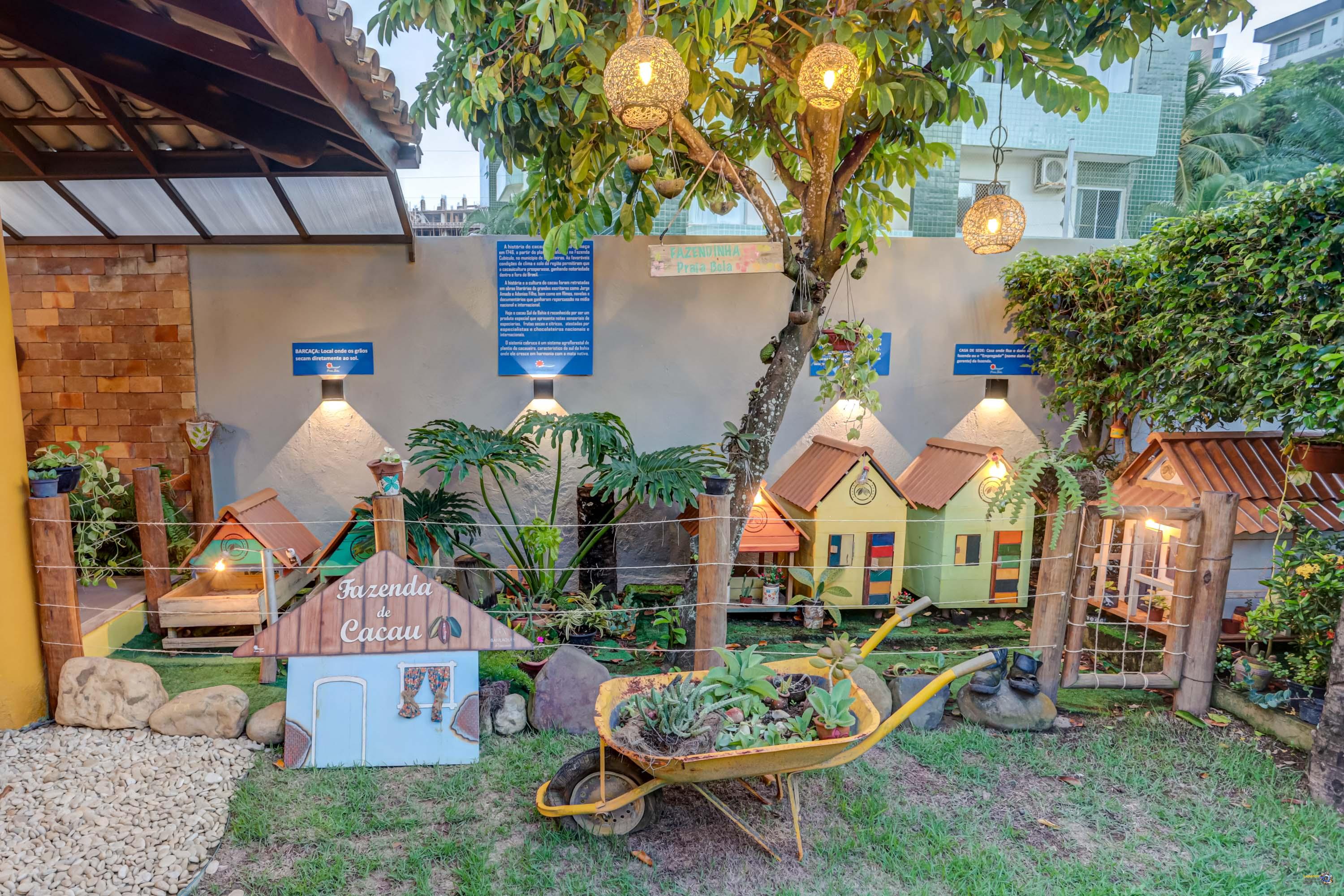 image-housing-carousel
