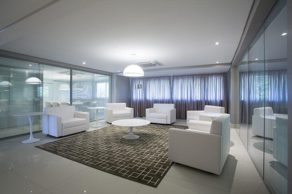 image-housing-carousel