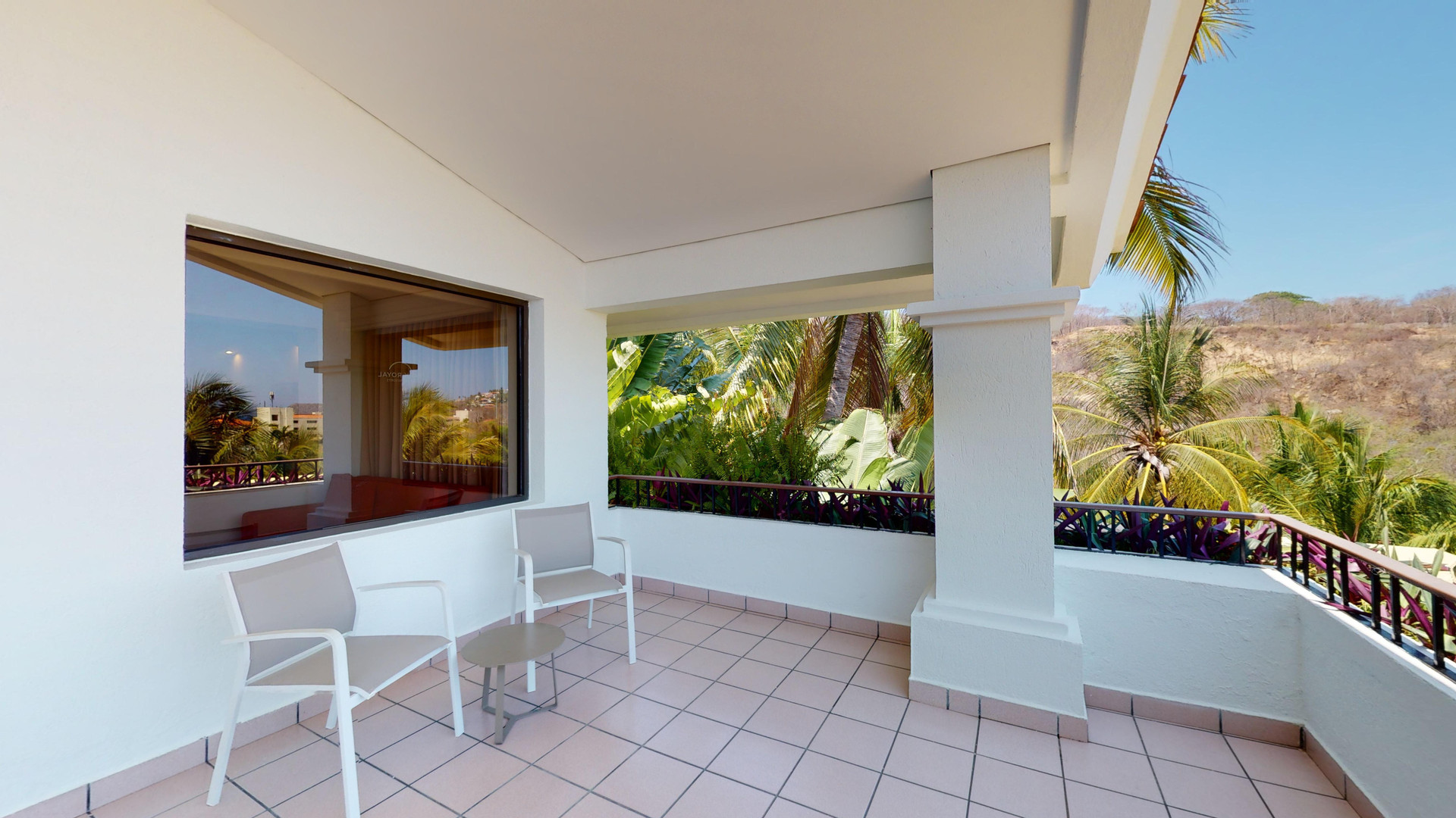 DELUXE NATURE VIEW KING