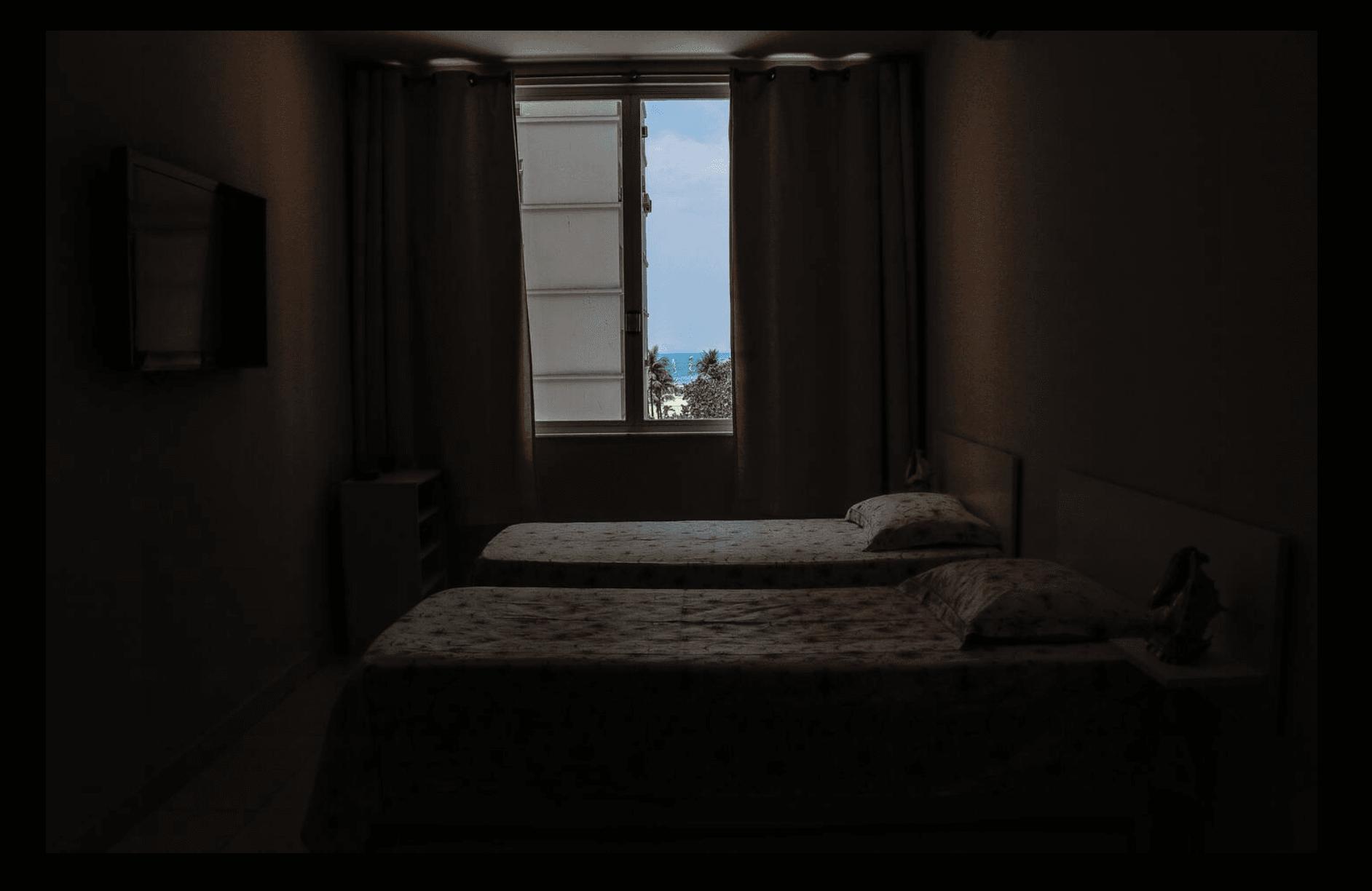 image-housing-carousel