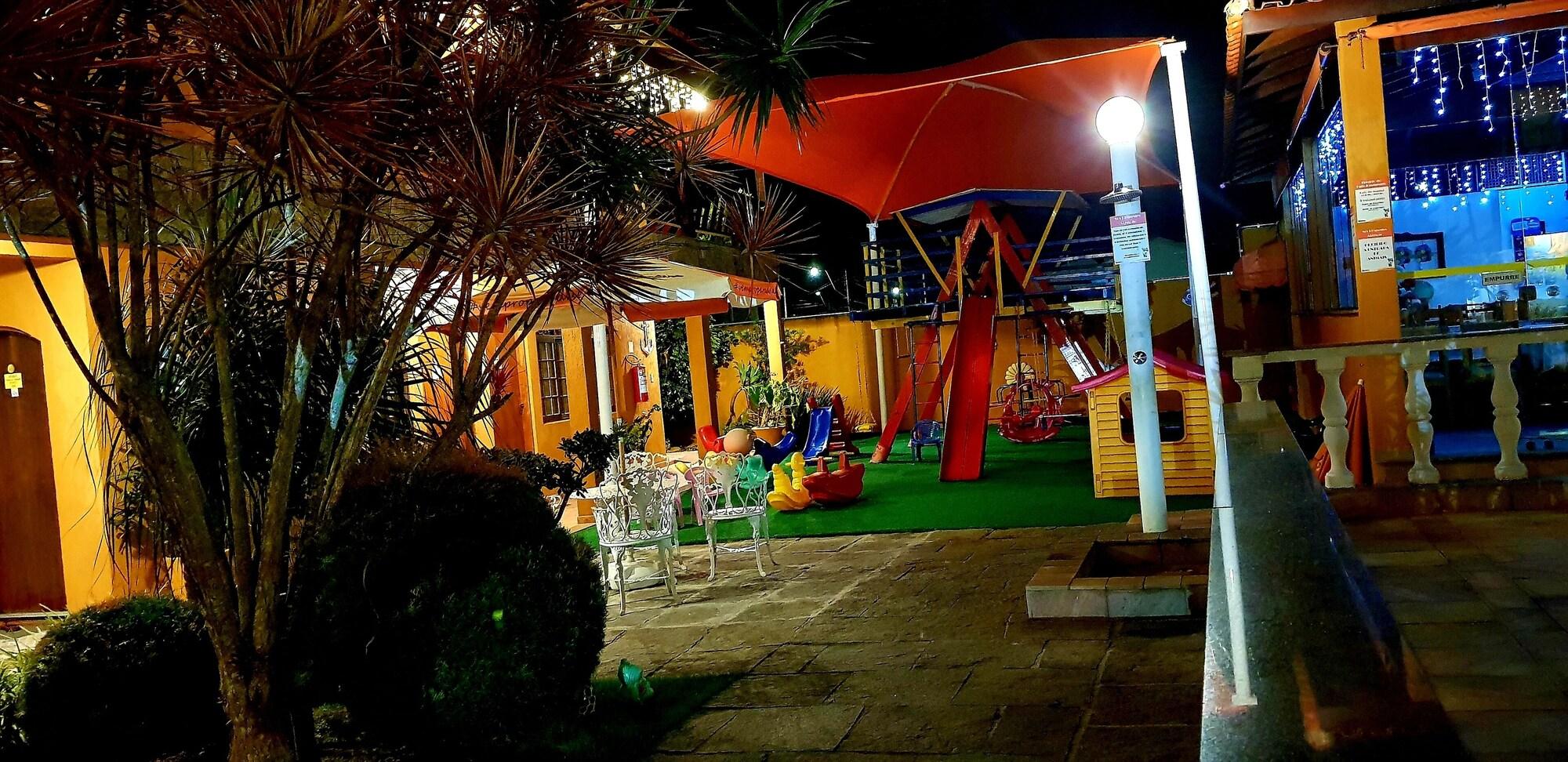 image-housing-carousel