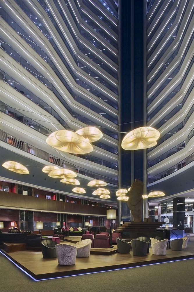 image-housing-carousel