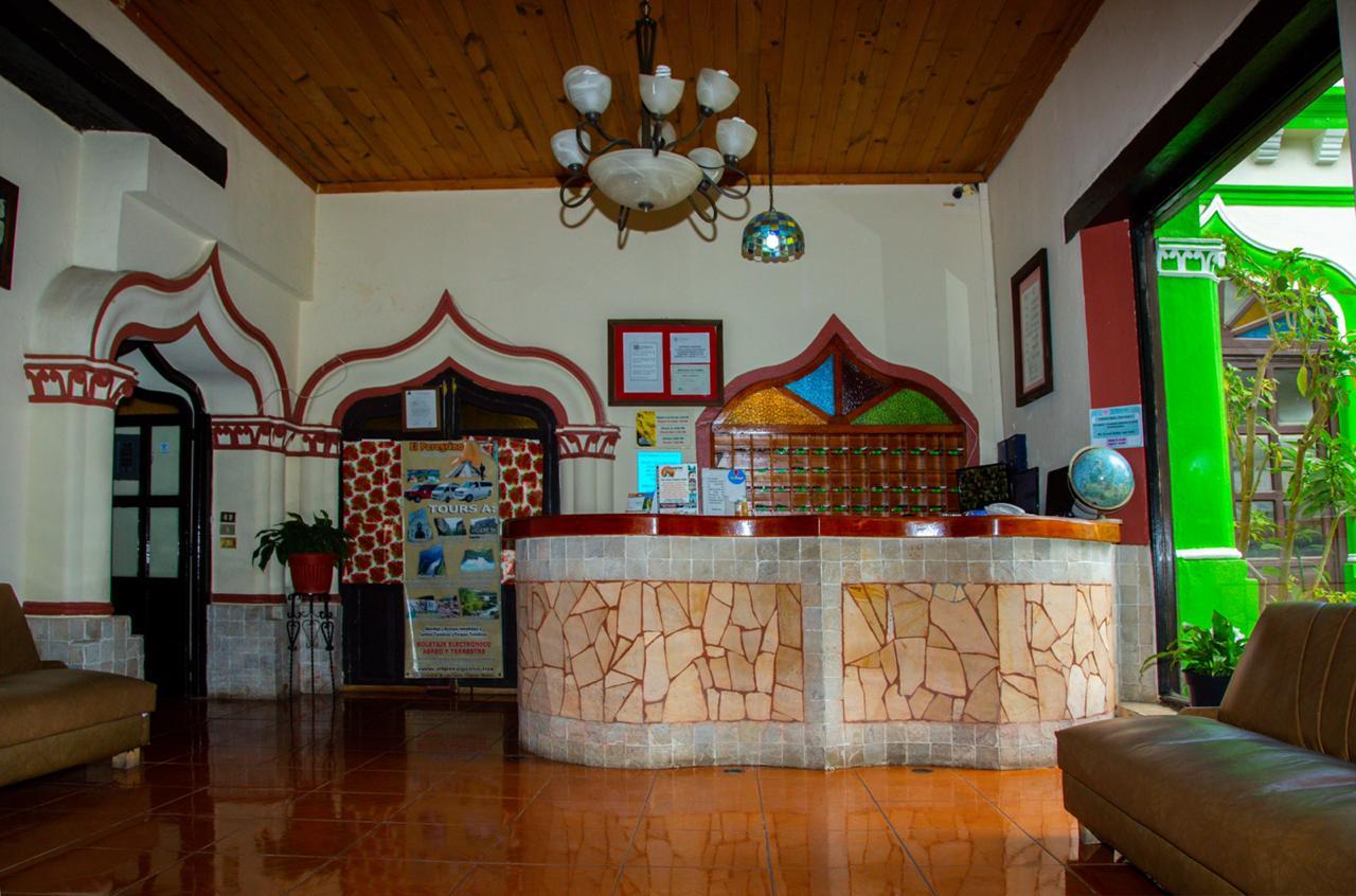 image-housing-carousel