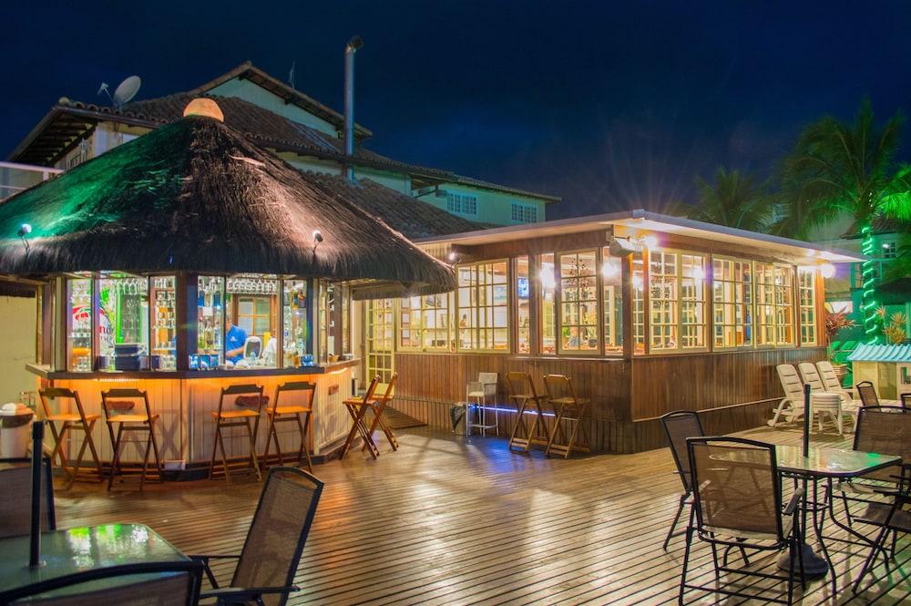 image-housing-carousel