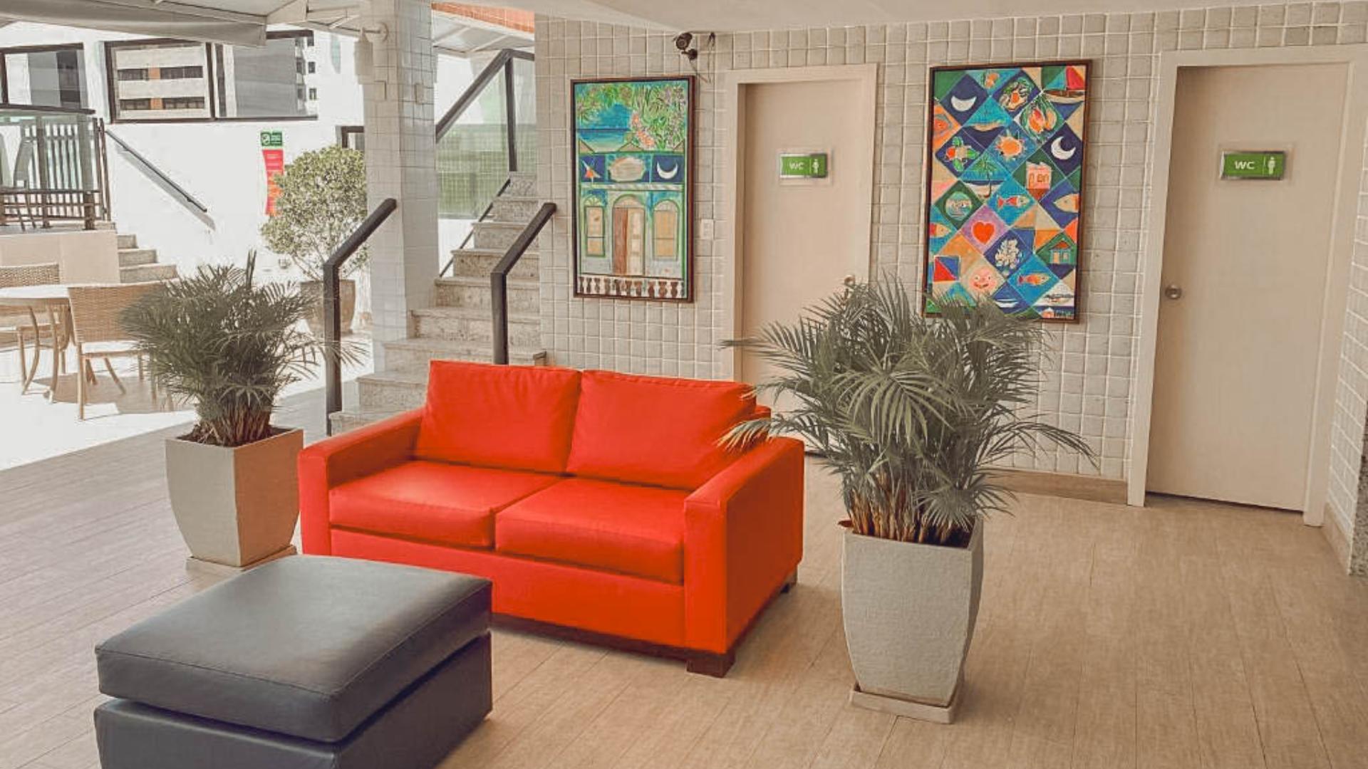 image-housing-carousel