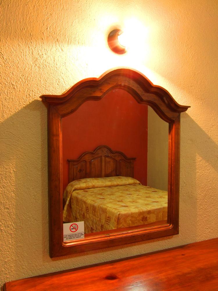 image-housing-carousel