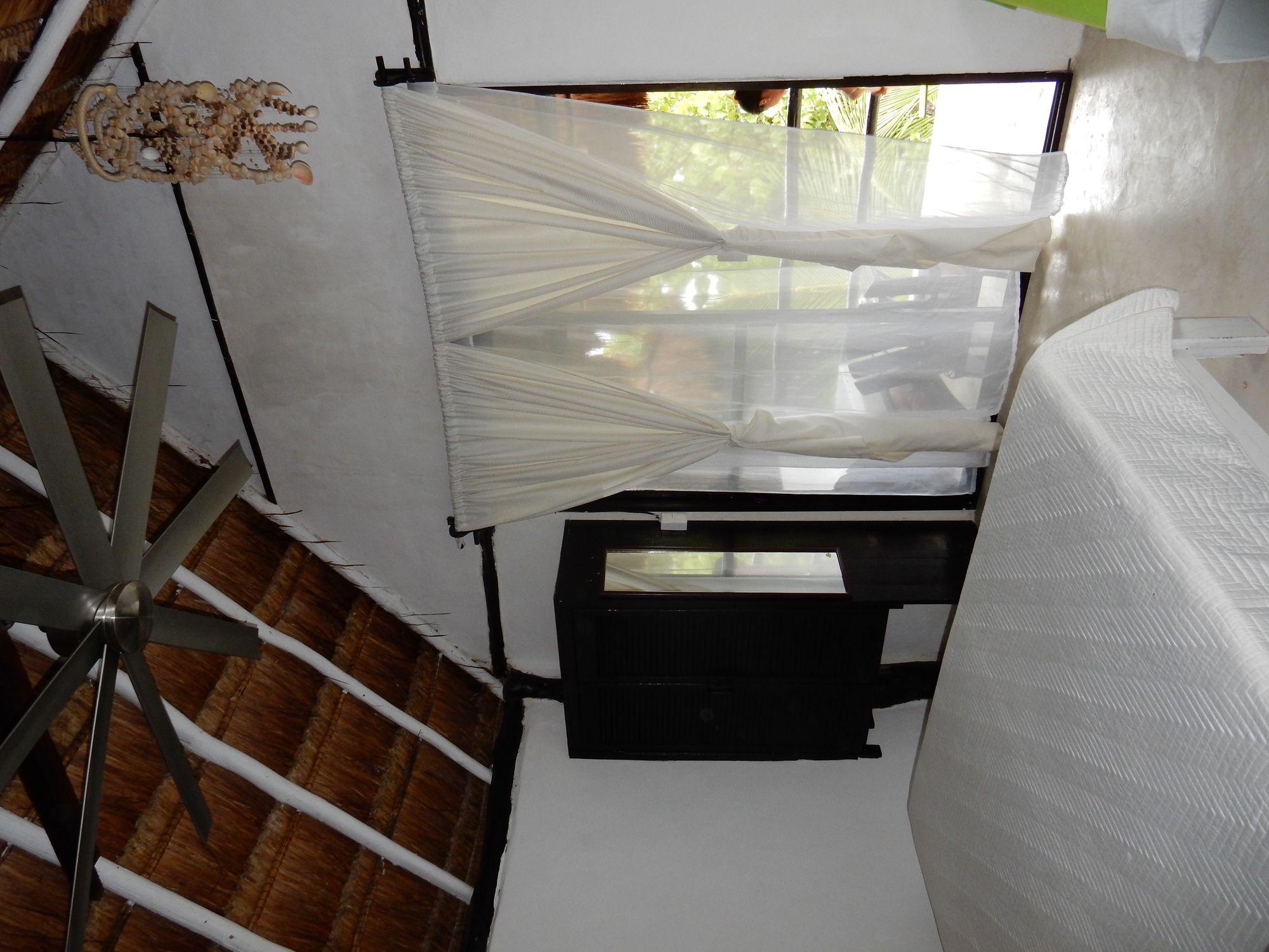 image-housing-carousel