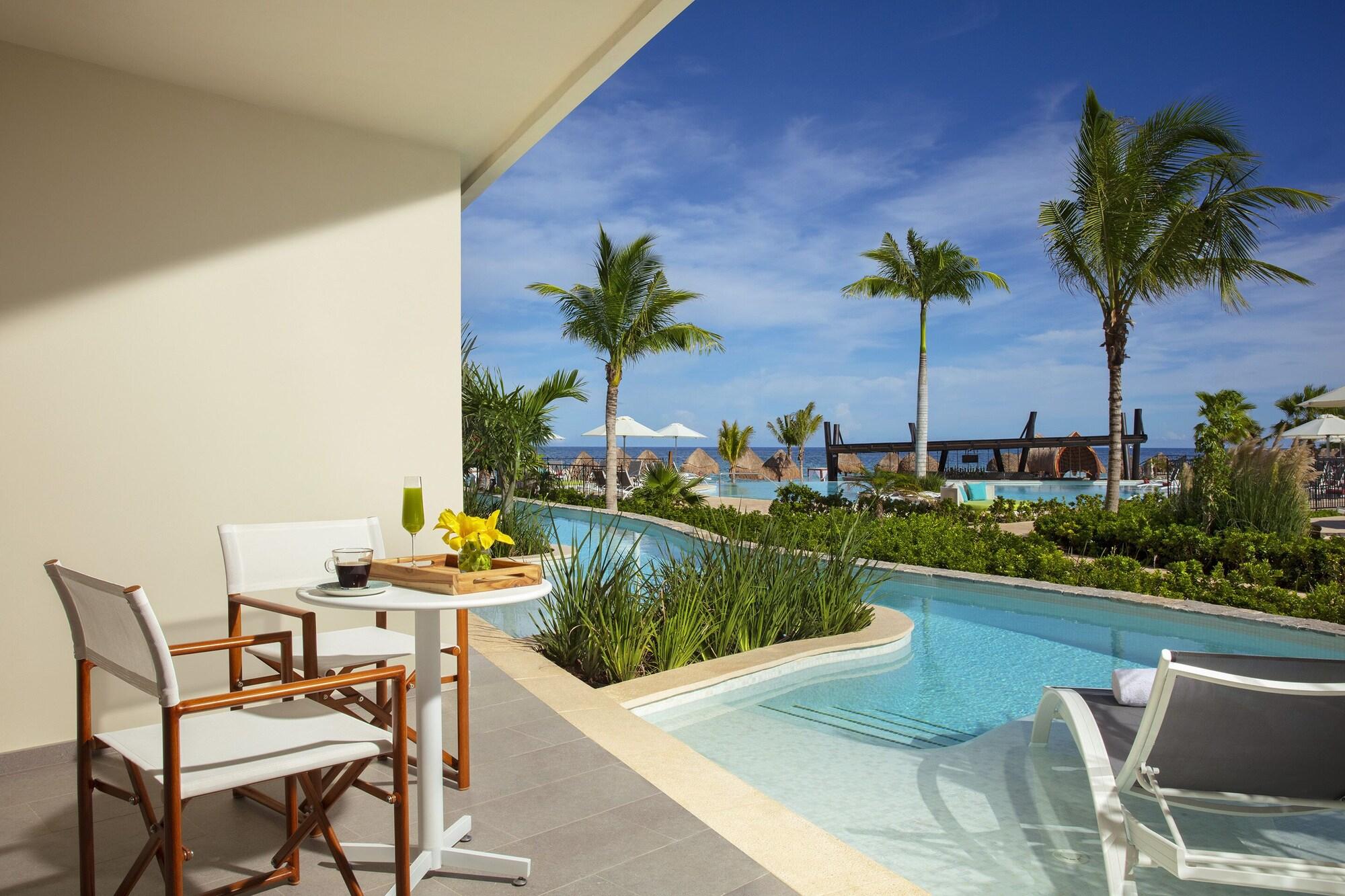 Preferred Club Junior Suite Swim-Out King