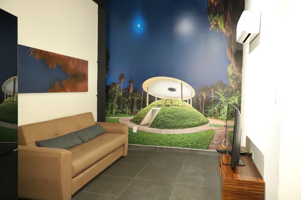 image-housing-carousel