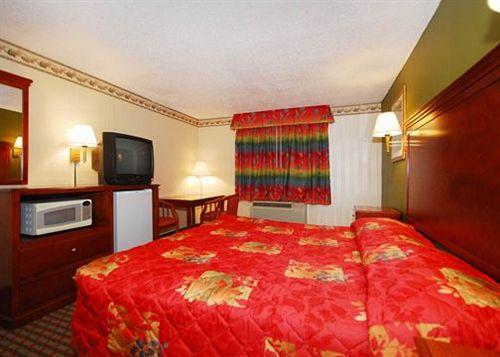 image-housing-carousel