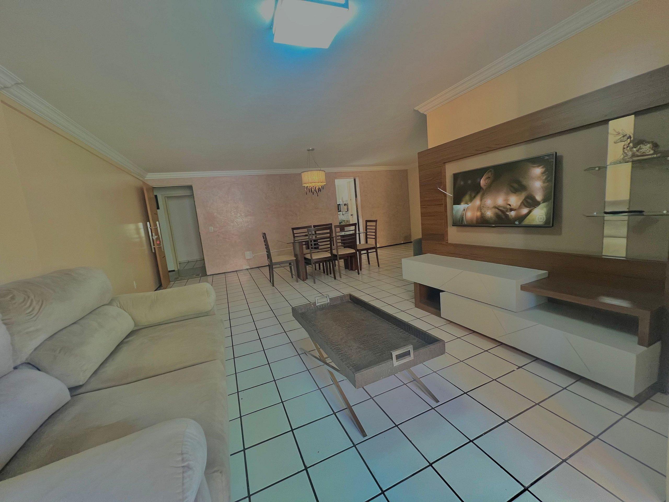 image-housing-carousel