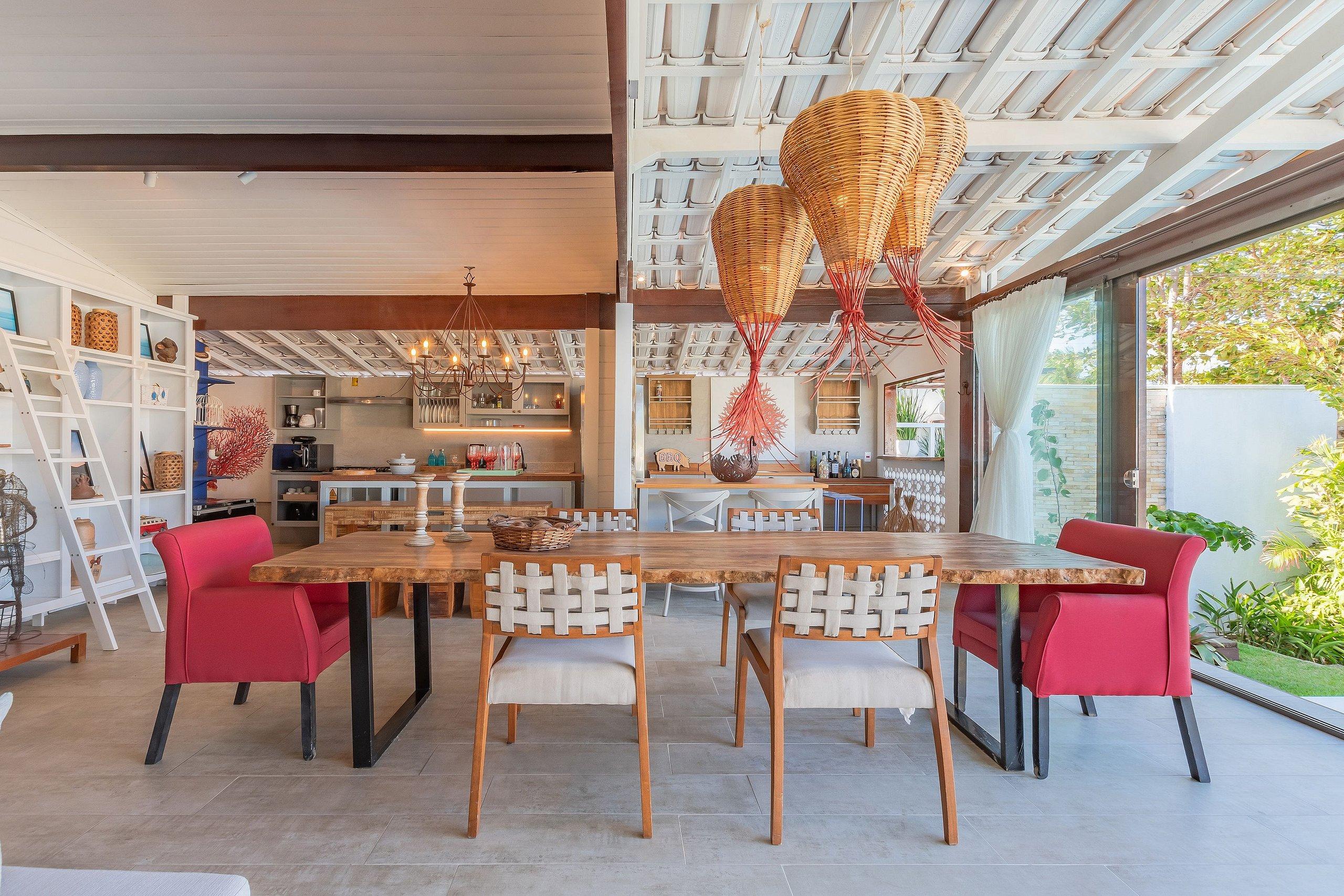 image-housing-carousel