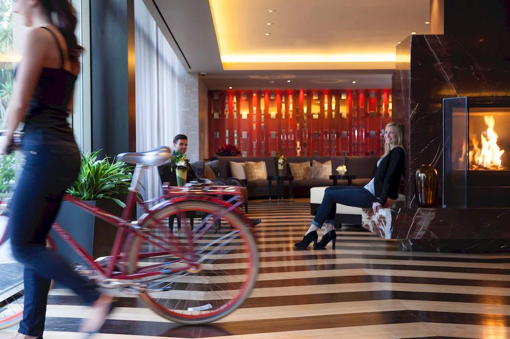 image-housing-carousel