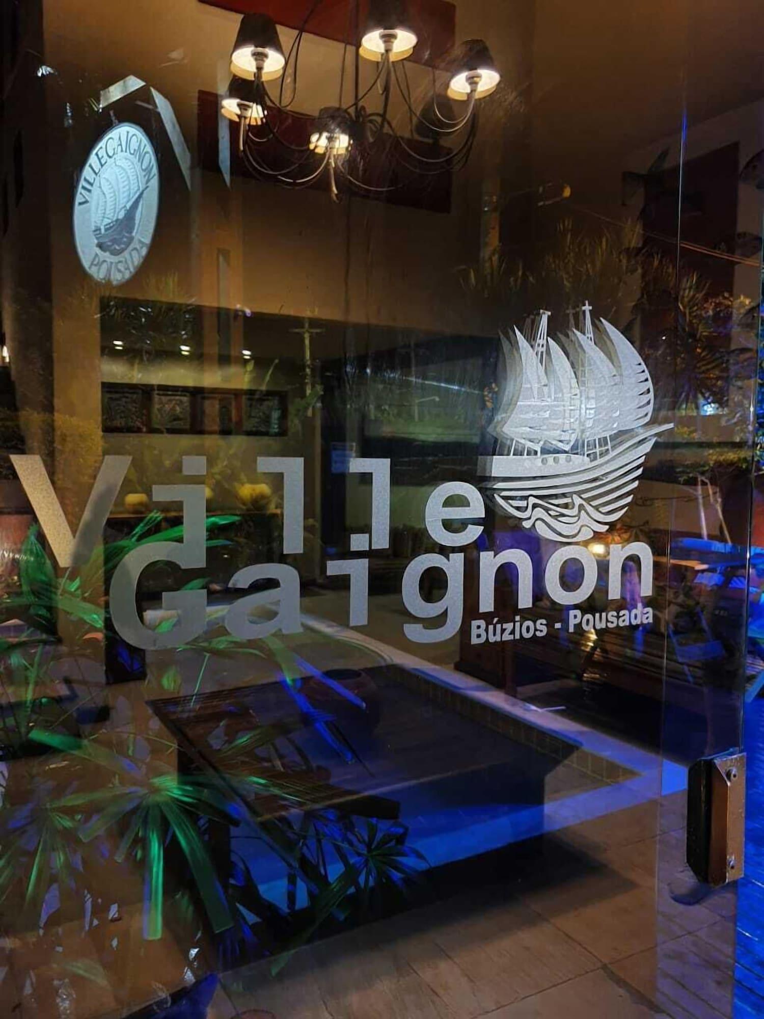 image-housing-carousel