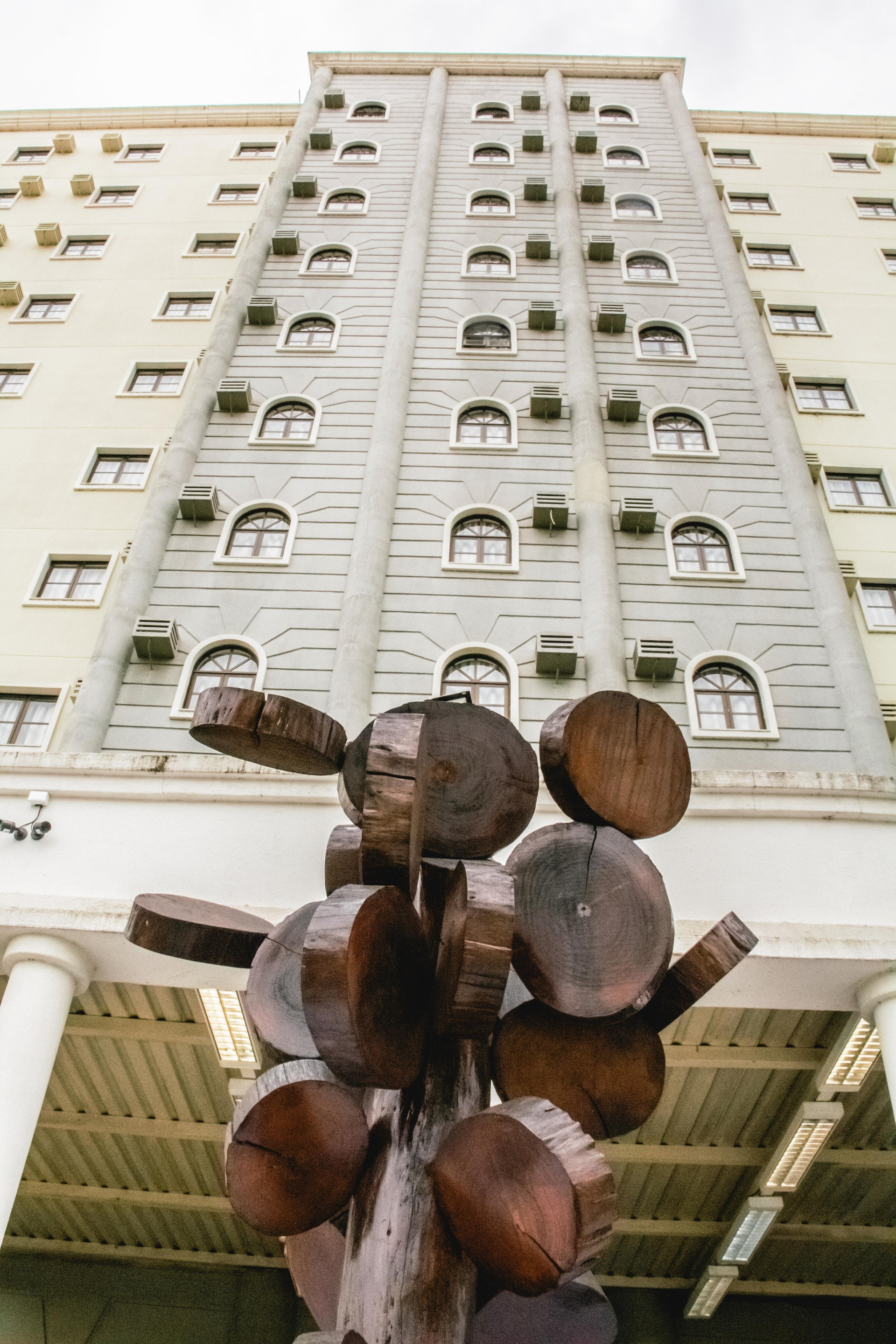image-housing-carousel