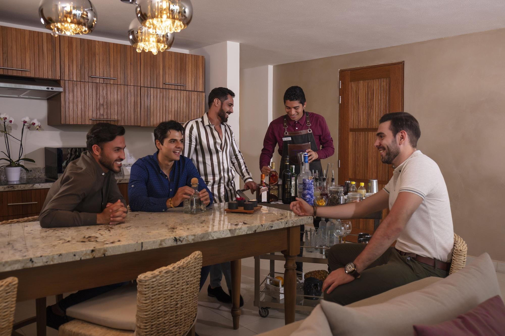 Junior Suite, Ocean View located in both Towers