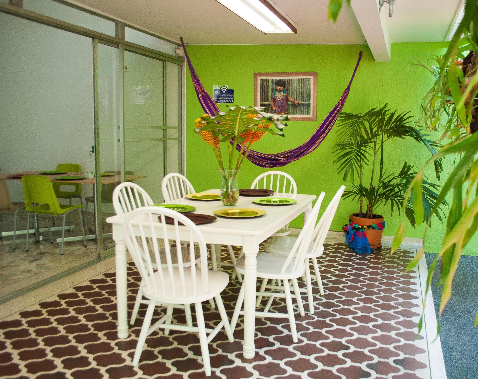 image-housing-carousel