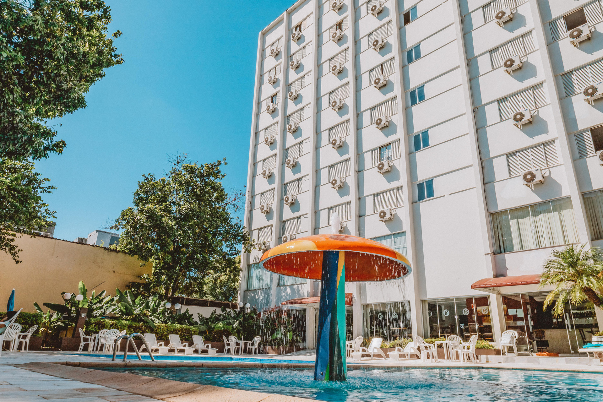 image-housing-carousel