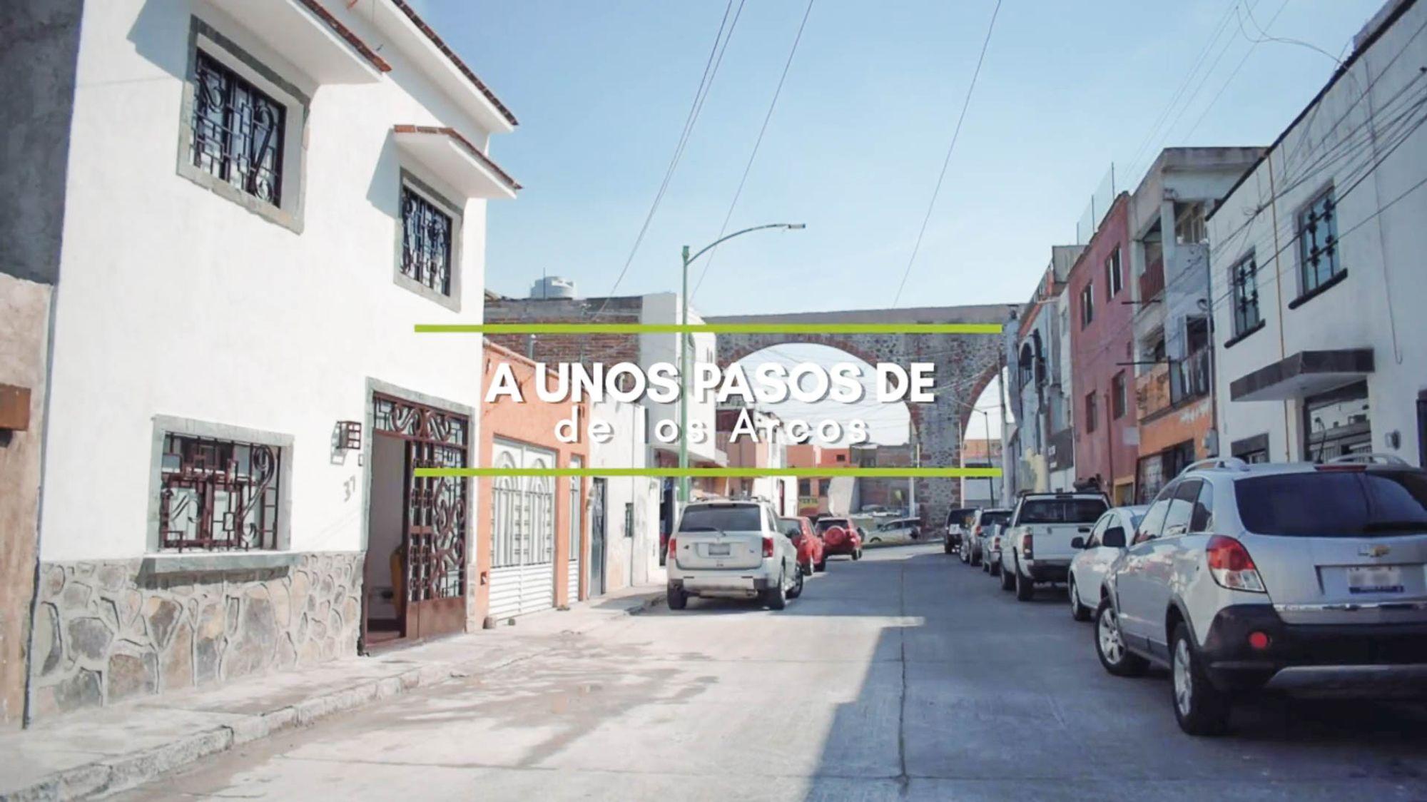 image-housing-carousel