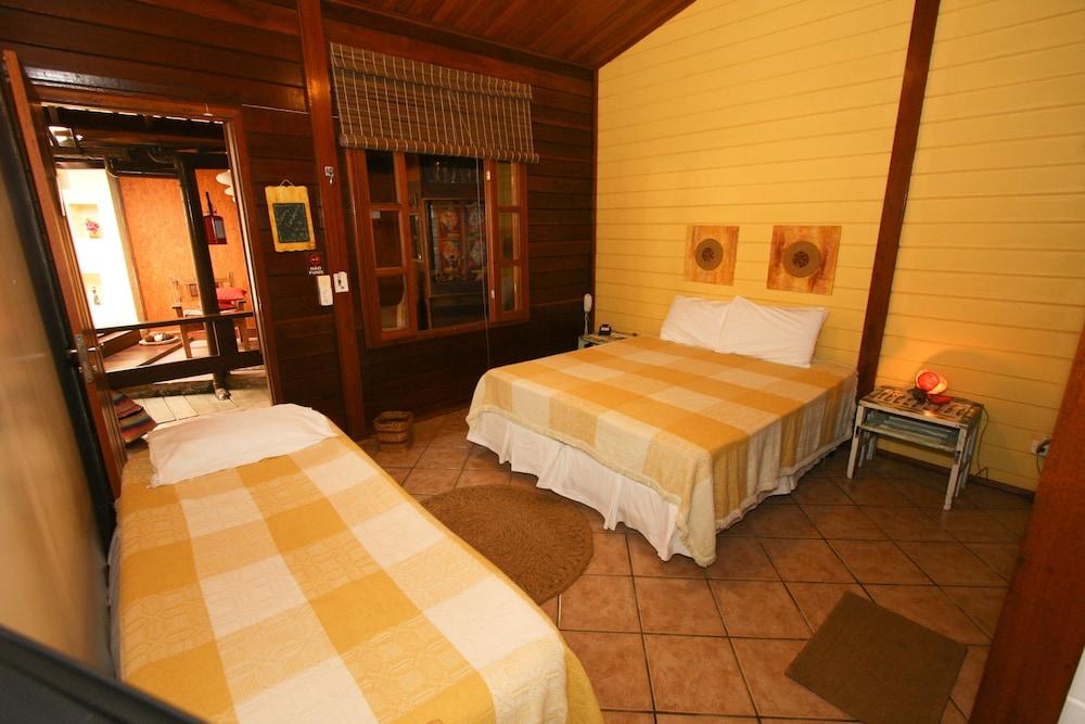 image-housing-carousel