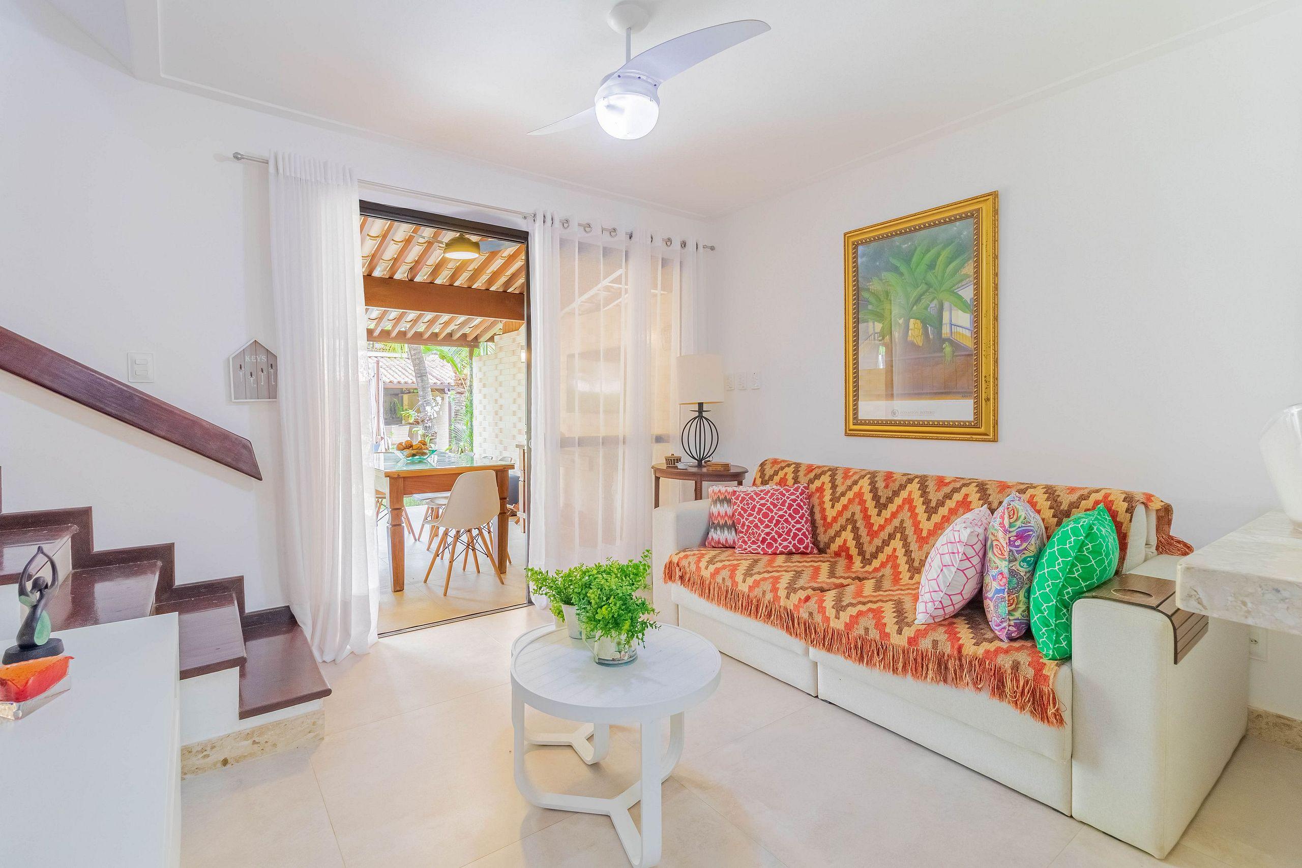 image-housing-carousel