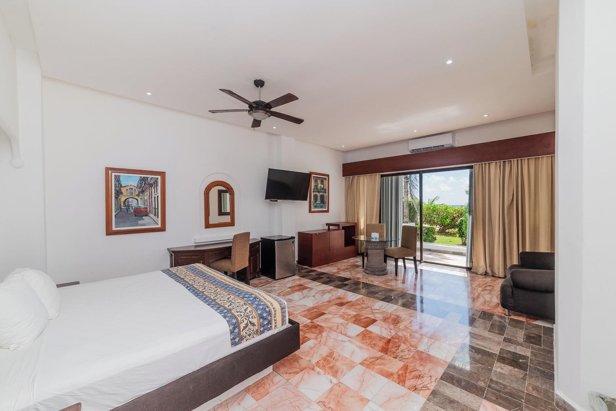 King Room with Garden View and Balcony