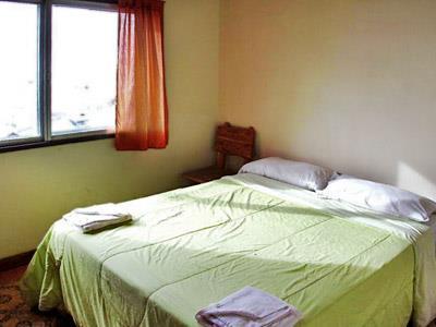 image-housing-carousel