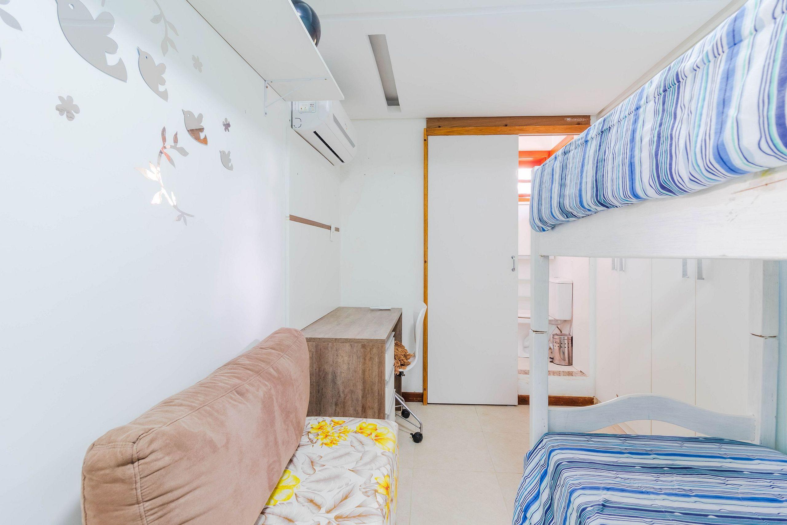 image-housing-carousel