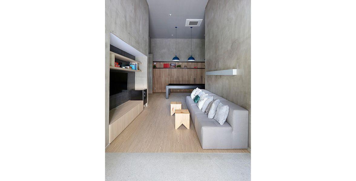 image-housing-carousel