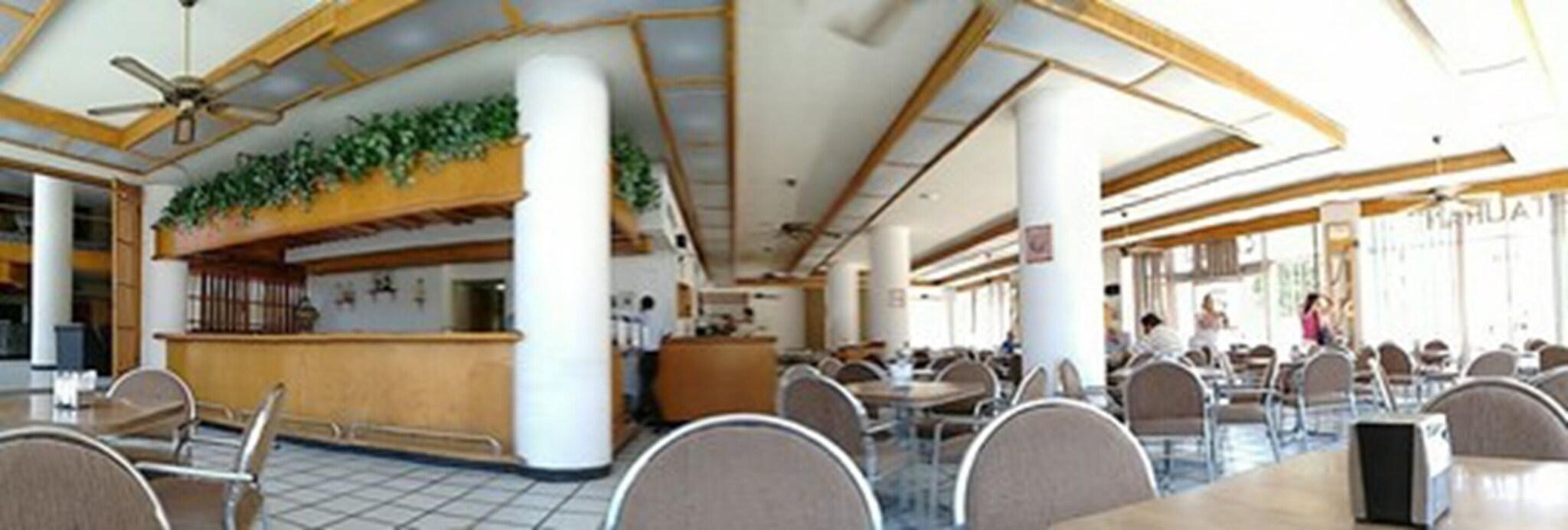 image-housing-carousel