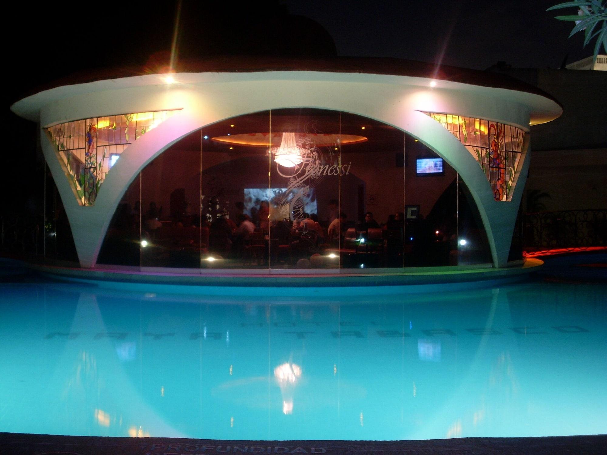 image-housing-carousel
