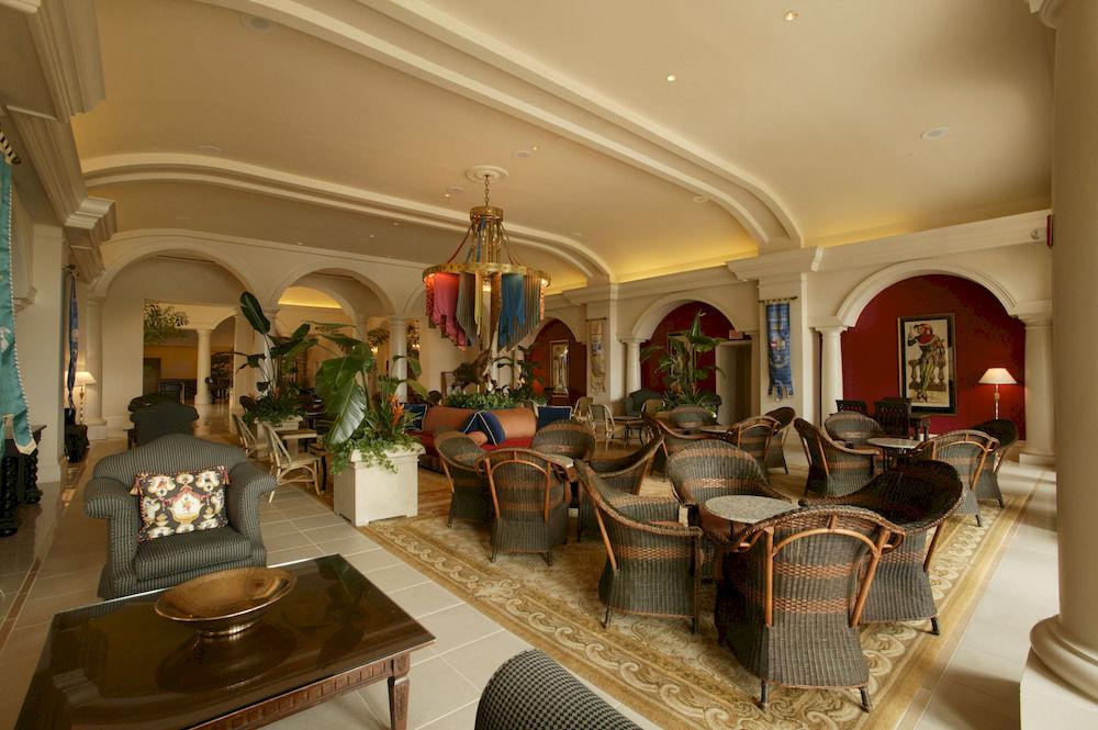 image-housing-carousel