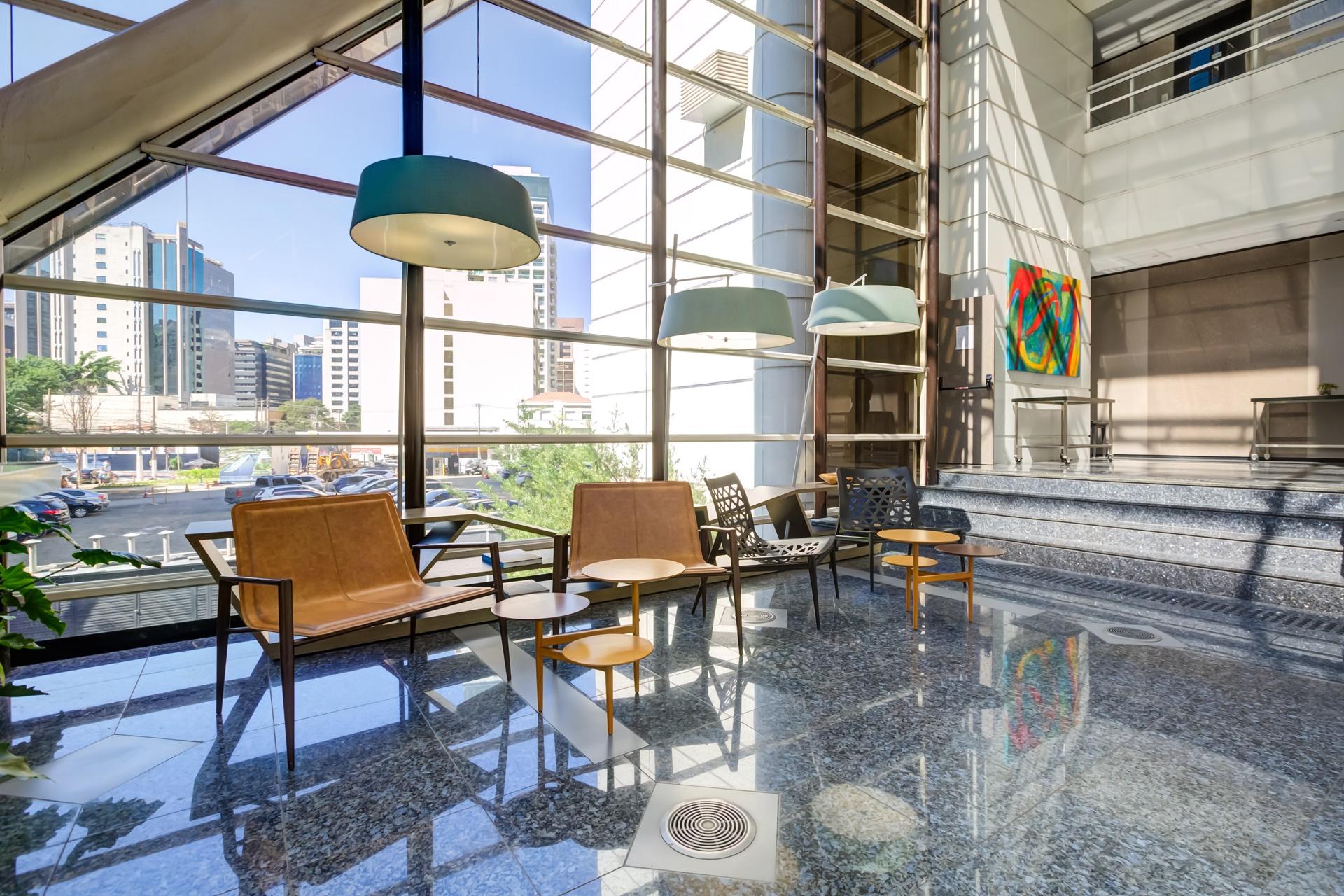 image-housing-carousel