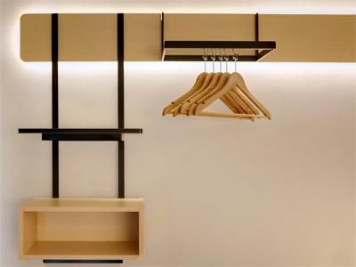 image-housing-carousel