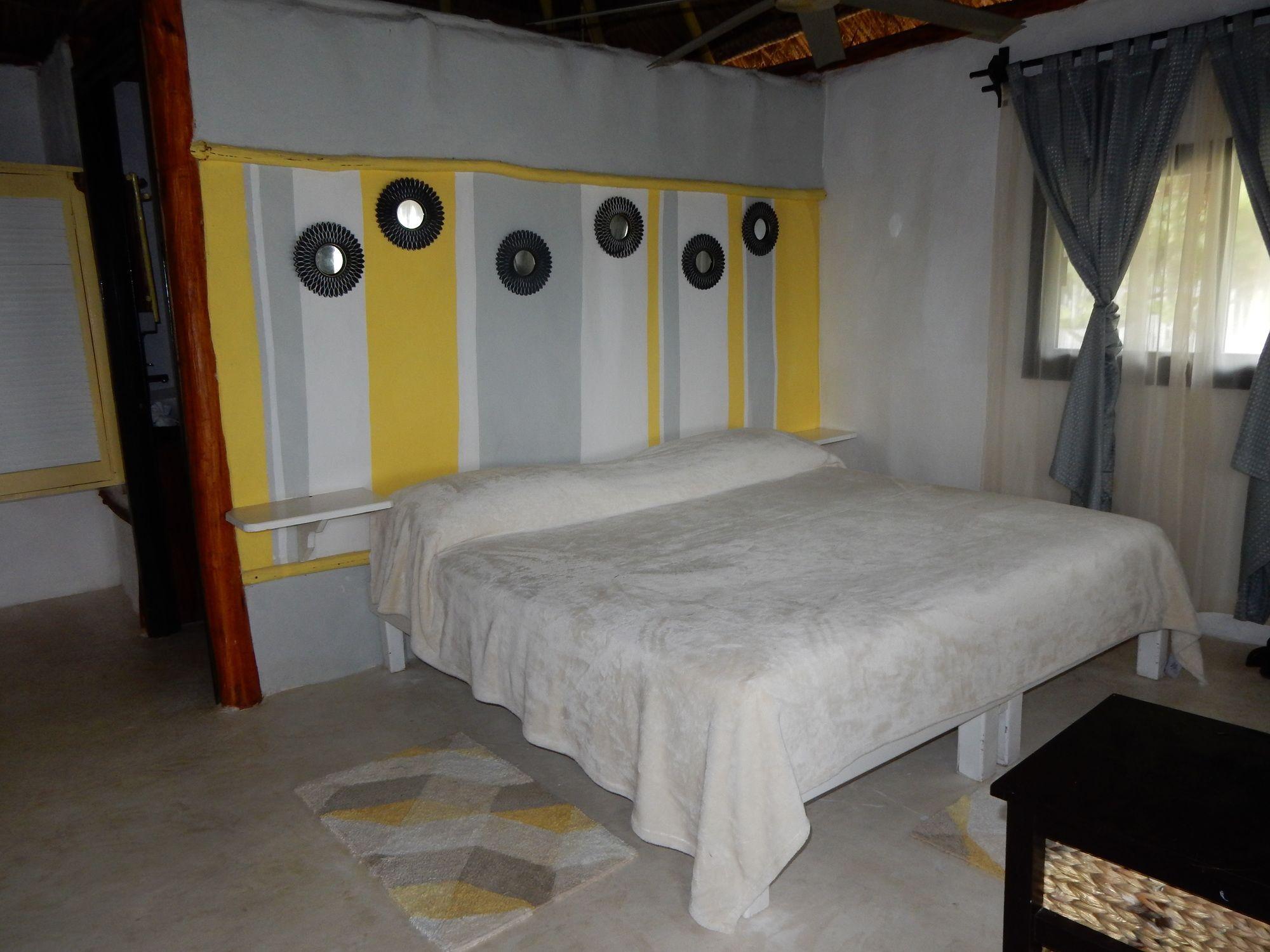 image-housing-carousel
