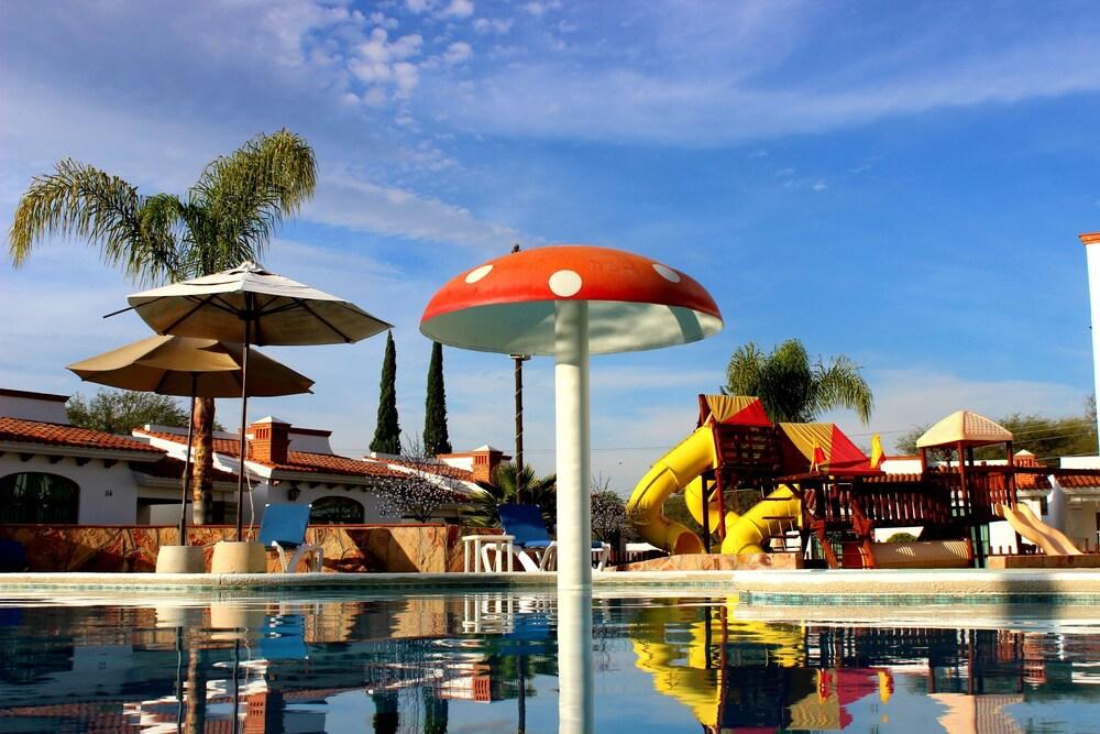 image-housing-carousel