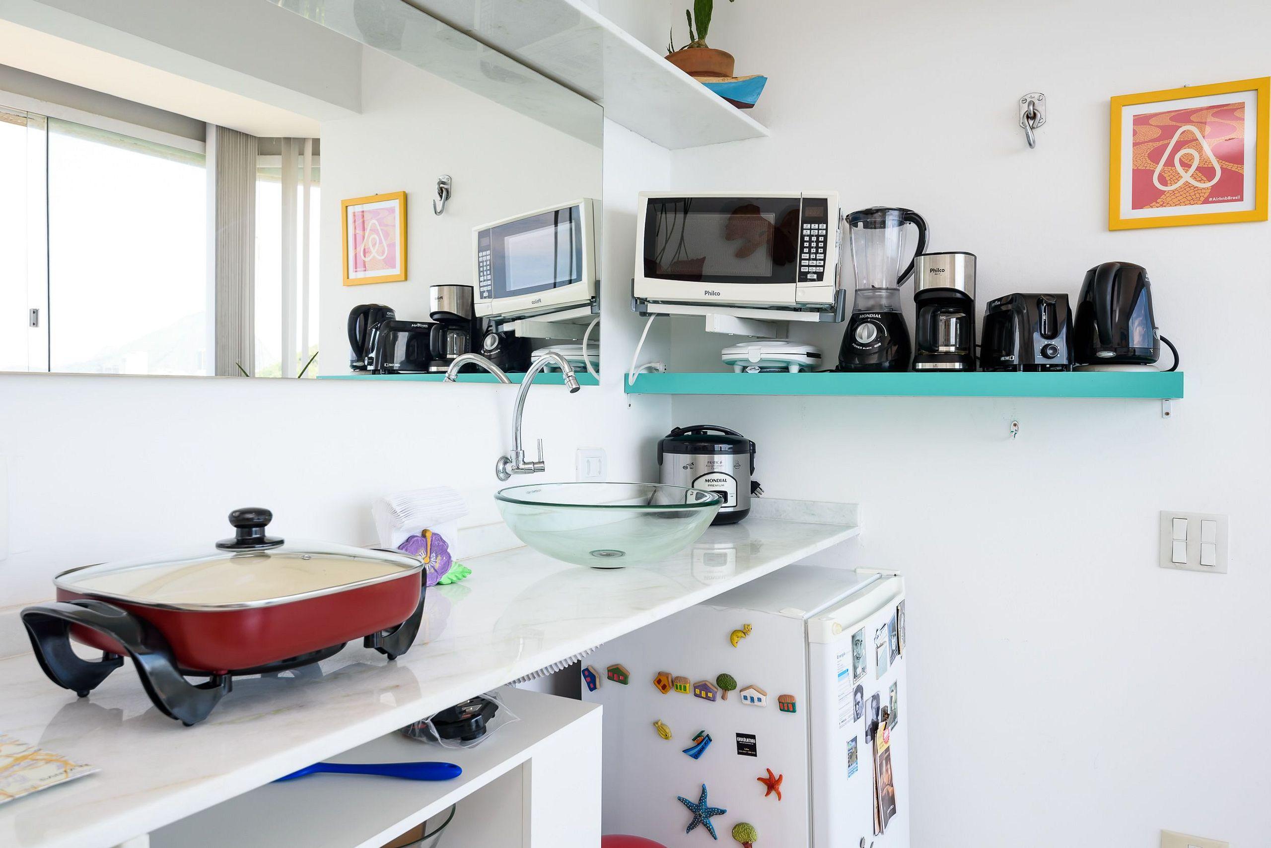 image-housing-carousel