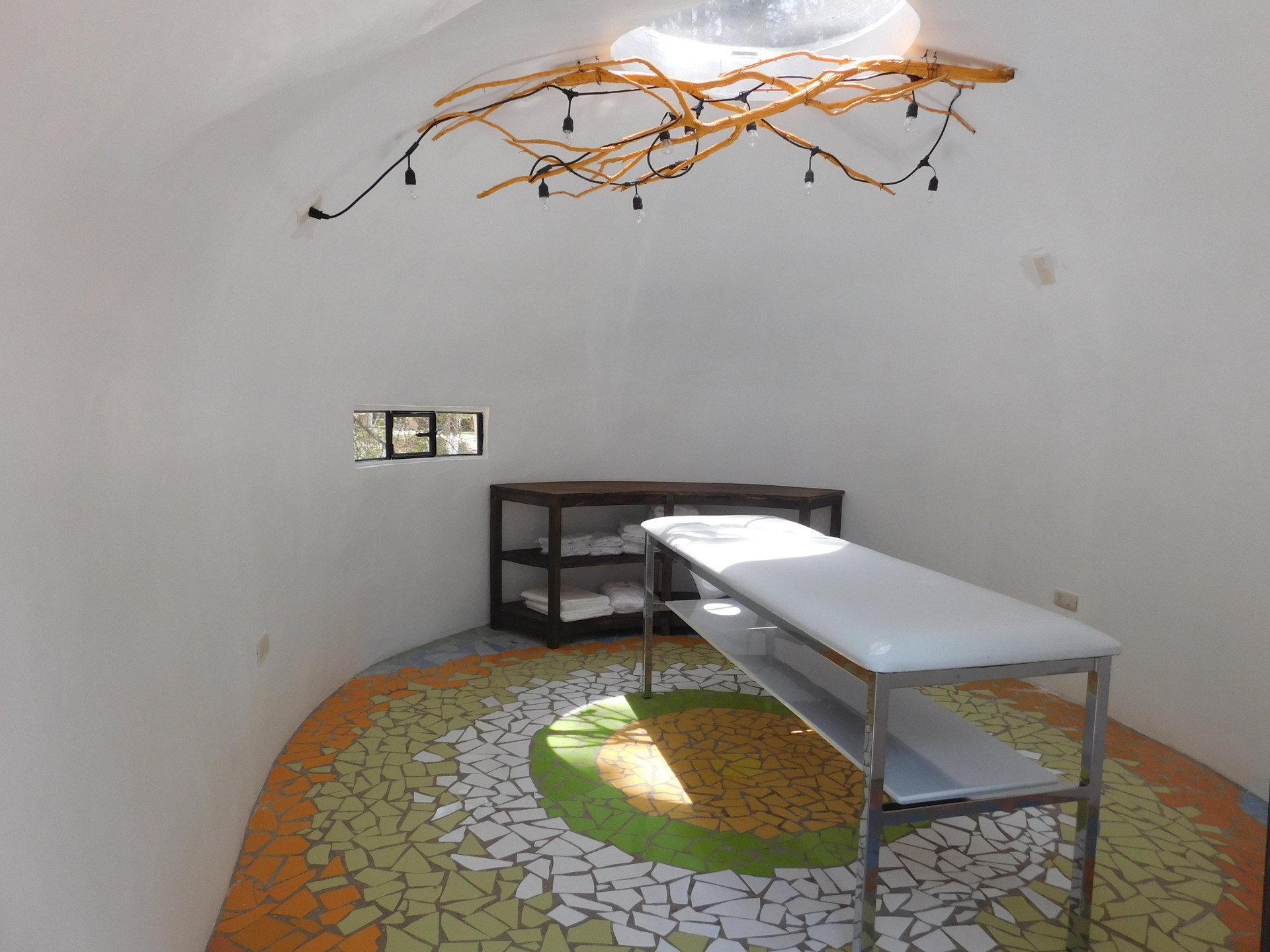 image-housing-carousel