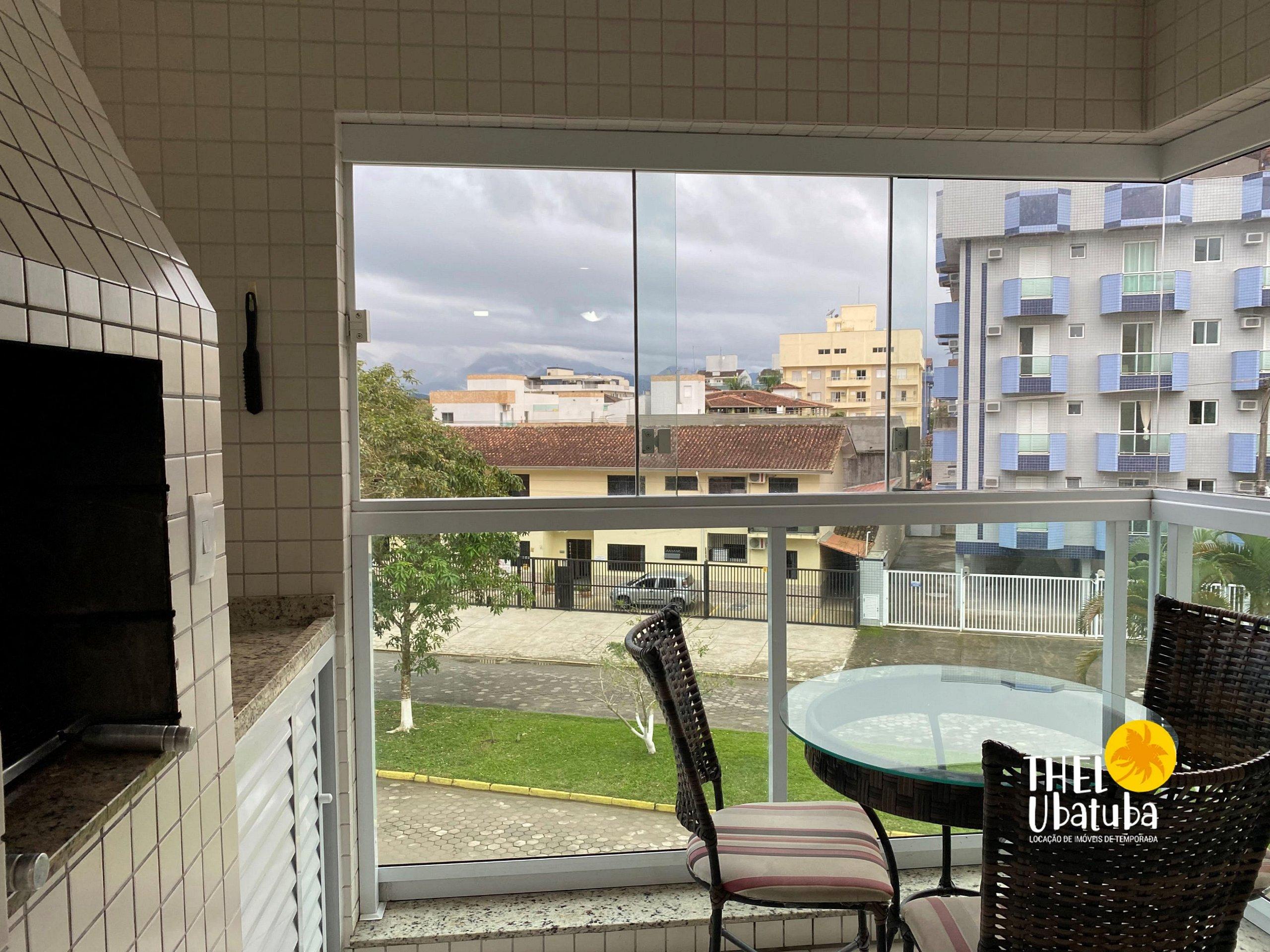 image-housing-carousel