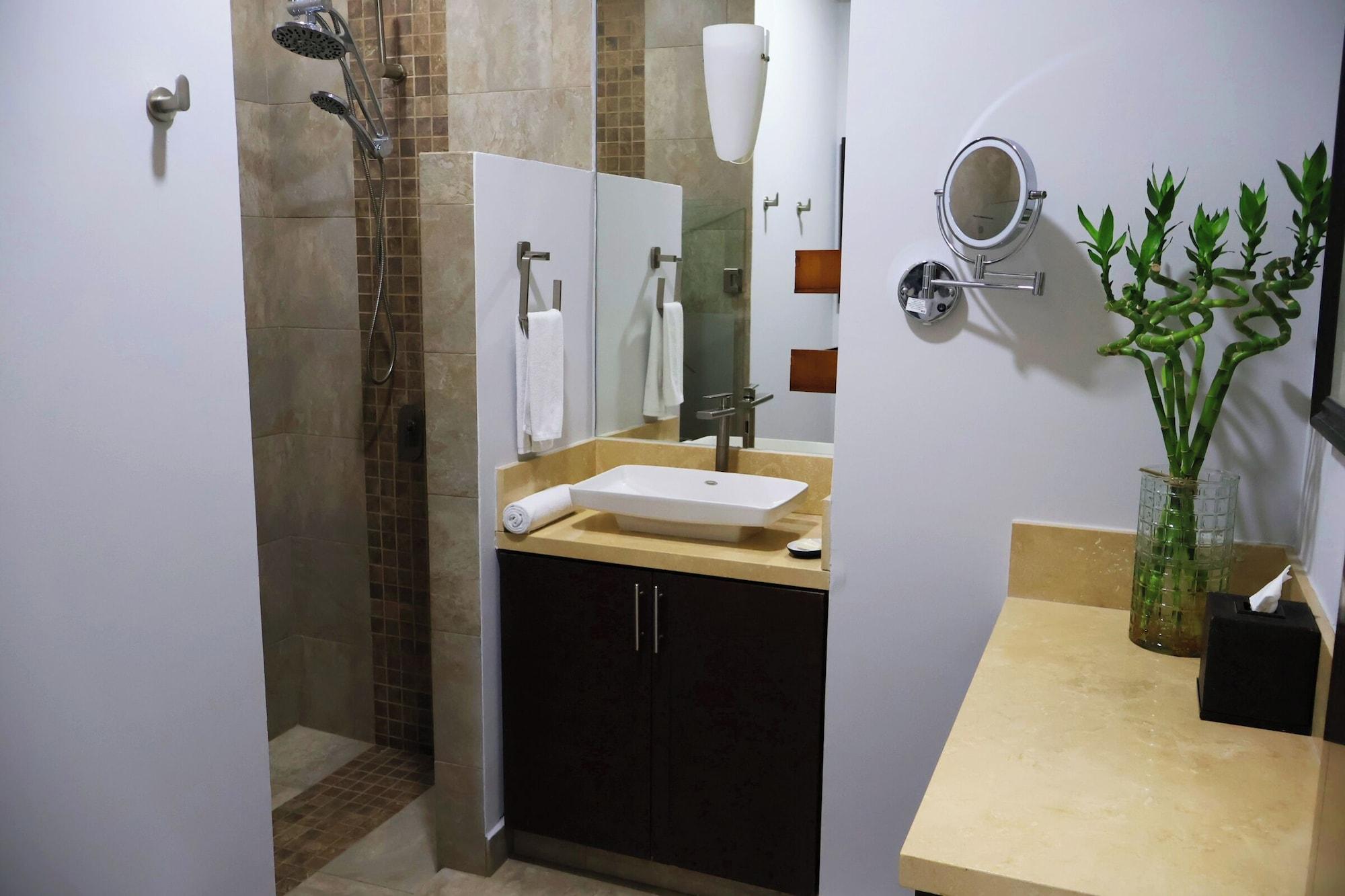 Suite de lujo, 2 habitaciones, vista parcial al océano