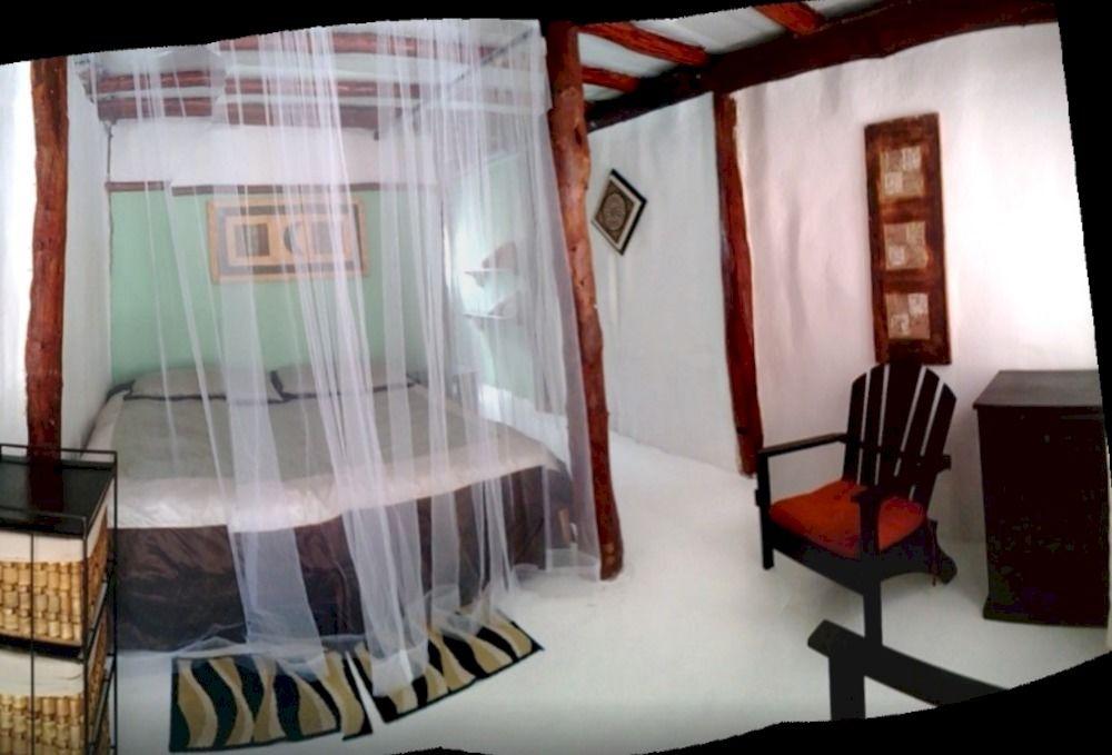 image-housing-carousel